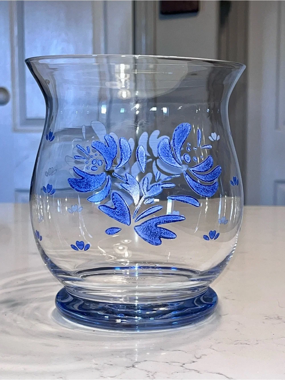 vintage Pfaltzgraff Yorktowne clear glass boutique vase